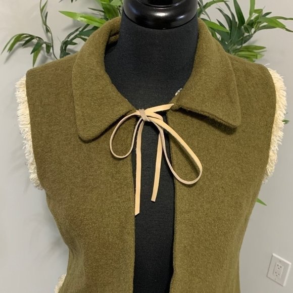 STUNNING Moss Green Vest | Fully Lined | All-Season | Lycra - Picture 7 of 8
